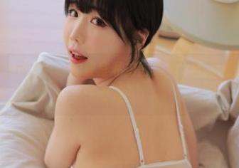 在Addielyn(에디린)的教室私拍图集中，时光似乎悄悄溜走了呢…