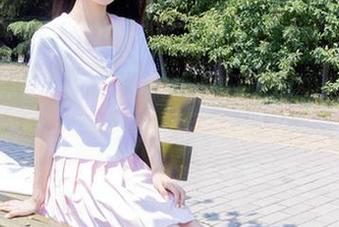 BoBoSocks袜啵啵 – 窥探芝士少见的厚肉丝花絮，高清视频里美图多到溢出。