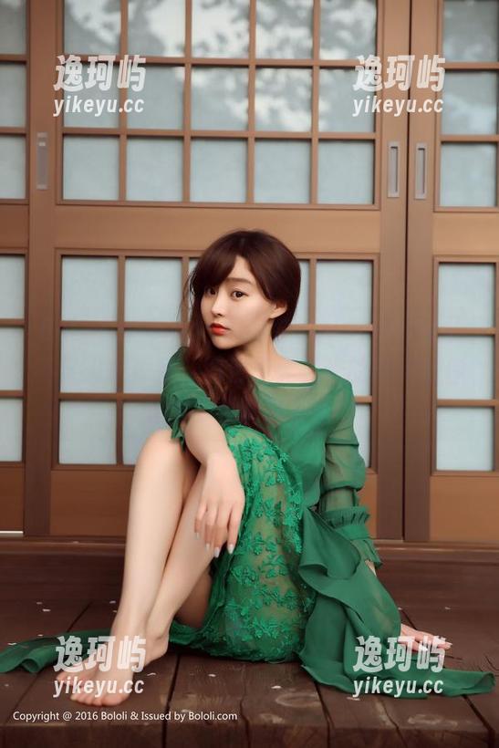 BoLoli菠萝社-柳侑绮Sevenbaby BoLoli菠萝社 - 柳侑绮Sevenbaby可不只是水手服,图包里无圣光的真实比你想象的要精彩很多。
