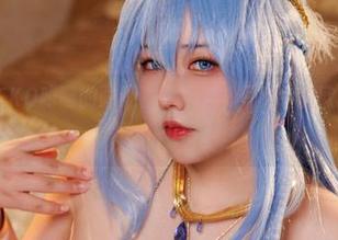 一个KANEKO咔喵的画外音——高清写真中的欧根亲王赛车装，upupup！