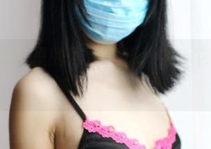 ROSI写真里的黑边蕾丝，穿上它，连沙发都想来一段情！