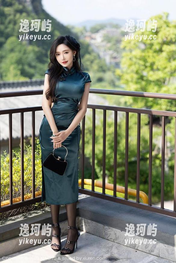 XIAOYU语画界-Cherry绯月樱 XIAOYU语画界 - 最爱的Cherry绯月樱,这次连衣裙作品更新过于日常,带点边角料的闲聊。