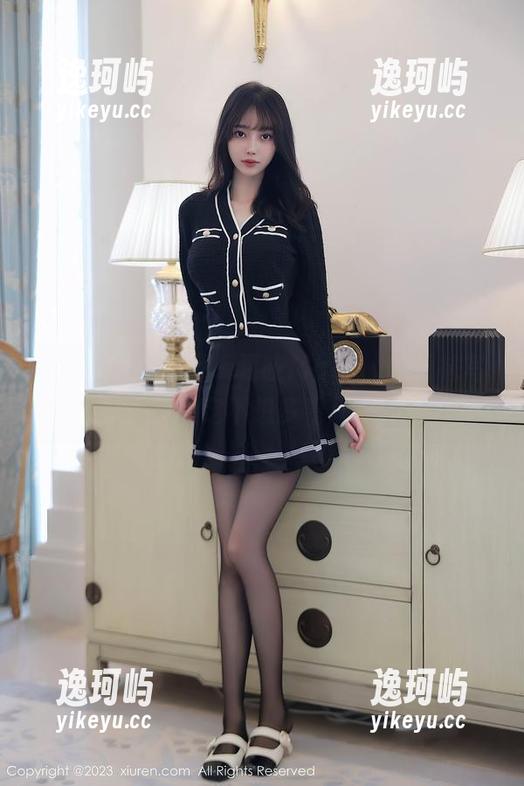 Xiuren秀人网 - 夏晓Maggy的棉袜写真：你确定不想多看几眼吗？