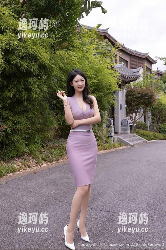 Xiuren秀人网-夏馨瑶 Xiuren秀人网 - 抓住夏馨瑶的浴缸图包,手滑下去就危险啦!水太多了,我的天。