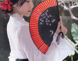Xiuren秀人网 – 小兔纯纯的写真合集，白裙子大概会让我一直沉溺，真怕迟早会沉淀成一种习惯。