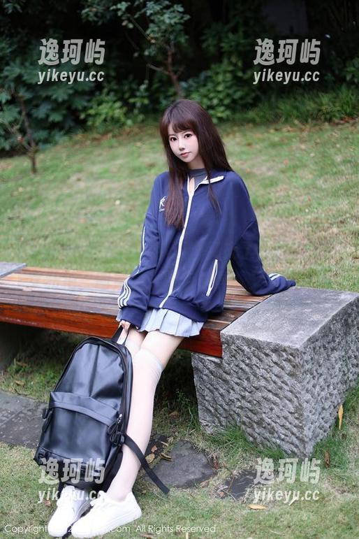 Xiuren秀人网-小逗逗 Xiuren秀人网 - 小逗逗又来了,这次的少女私拍,图集让人眼前一亮,又不敢多看