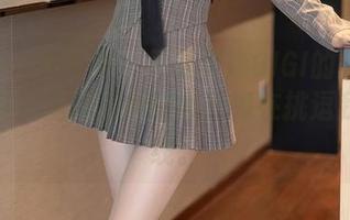 Xiuren秀人网 – 又是黄婧GIGI的黑丝合集，照片里的那种肆意好像在挑逗我的视线。
