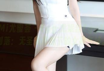 YouMi尤蜜荟 – Egg-尤妮丝Egg的干脆利落：无圣光原图下的女神气场。
