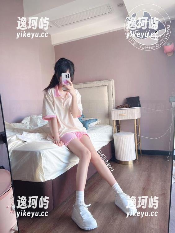 at鲨鱼的作品：楼道黑丝分享，微微颤动的神秘力量？