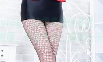 beautyleg – 这组高清合集里，Yvonne带着和服、带着气质、搭配一头乱发。