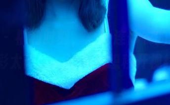 pans – 福利时刻，夏涵连体衣的原图，色彩太高级，让人不想移开视线。