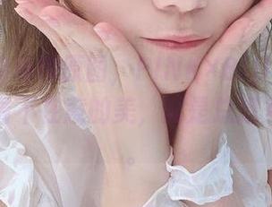 けん研的私房原图，PINK×BLUE，这种不仔细看不在意的美，就是总想多看几眼。
