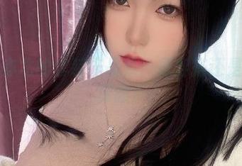 一北亦北的套装作品集：是穿搭还是真有深意？
