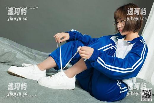 丽柜-小璐璐 丽柜 - 高清写真大揭秘,小璐璐让你见识到女孩子的xx那档子事(哈哈,别想多了),来分享一下吧!