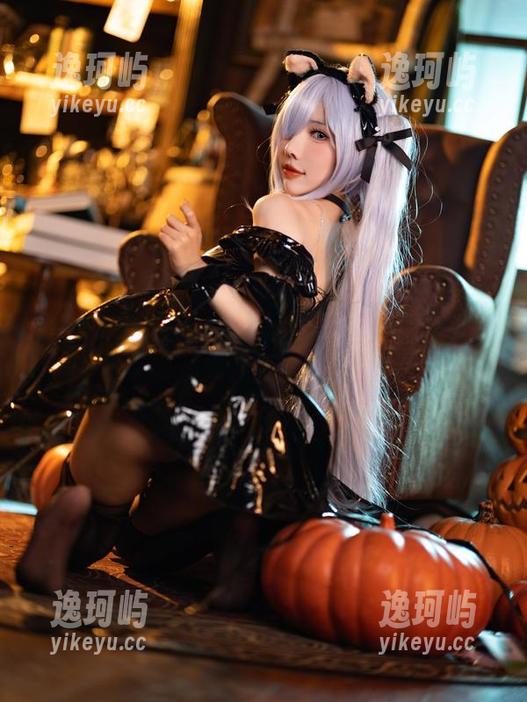 不愧是仙女月，这高清写真里的大凤花嫁果然厉害。