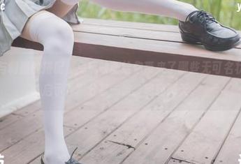 “黑丝与制服的搭配，兔玩映画给你带来了哪些无可名状的职场启示？”分享一波，随意聊天。