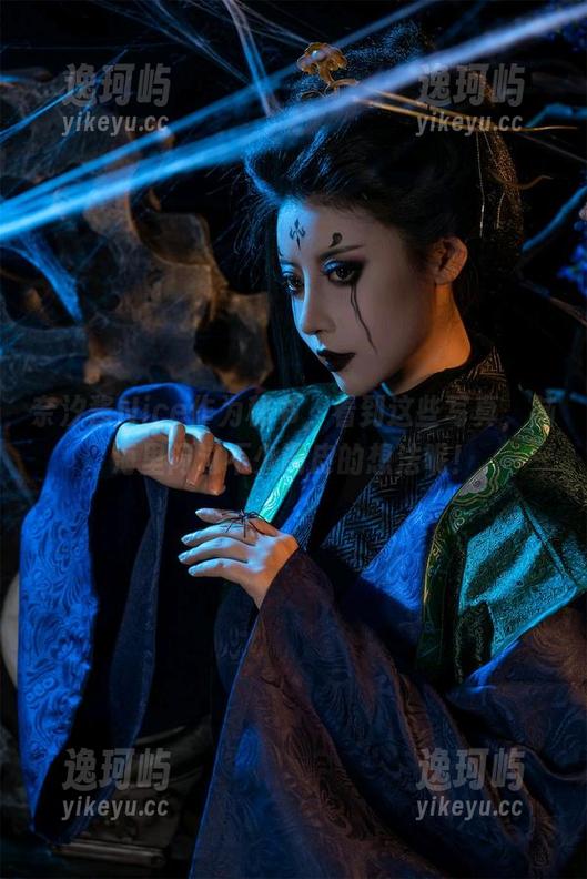 奈汐酱Nice作为秘书，看到这些写真，脑海里闪过不少调皮的想法呢！