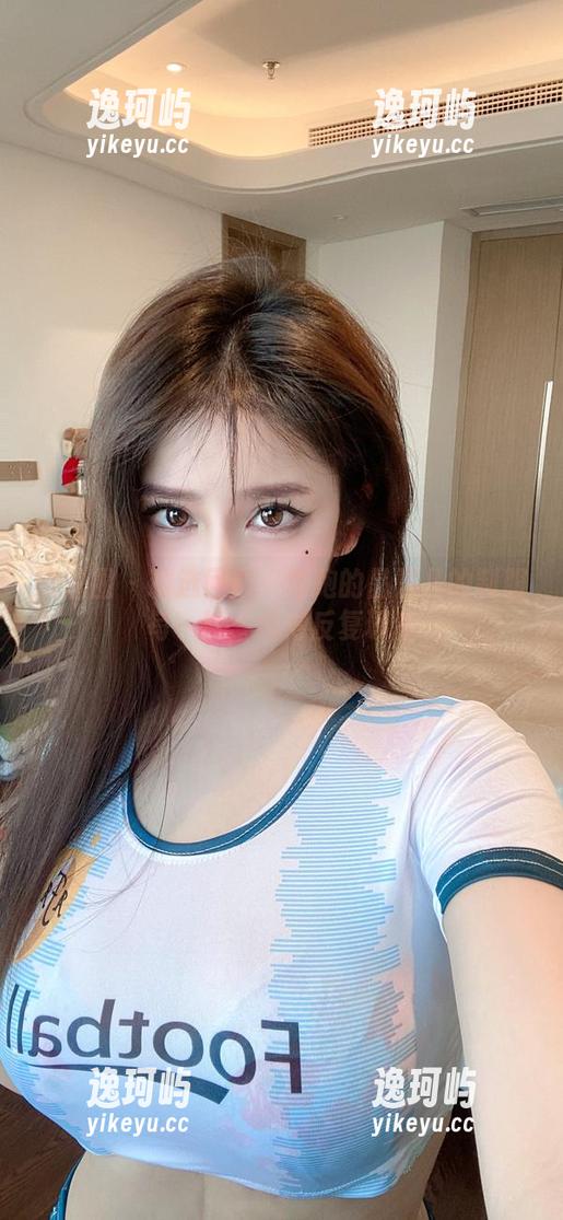 奔跑的晶骡儿 微密圈 - 精选回顾:奔跑的晶骡儿的制服每一帧,值得反复琢磨