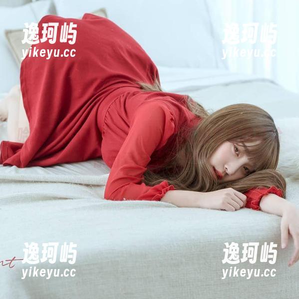 哈哈，姜仁卿(강인경)这次私拍套图的献给你的爱有点意思！