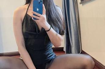 微密圈 – 宝儿茹171的私房图集：‘晴天在户外’的狼狈手法！