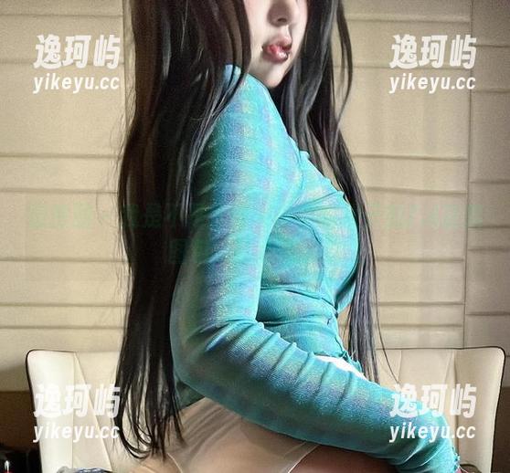 微密圈 - 我是不是太容易被小优优子的7.4嘉宾图包牵动心弦了？