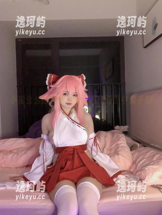 小瑶幺幺 小瑶幺幺的白露COS,高清画面中似乎都飘着秋风!