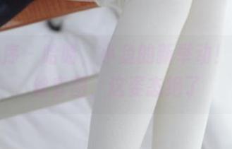 少女秩序 – 哈哈，小鱼的新举动！最新白丝套图，这姿态绝了