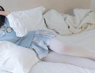 “少女秩序”的定制图片，白丝灰裙，我真心觉得这裤子设计师是不是对我有意思？