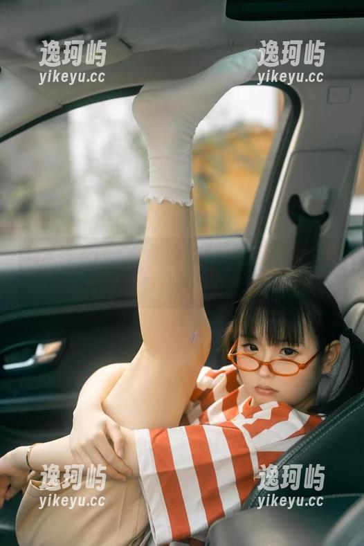 幼水铃衣的‘童年回忆’：套图拼图，哪个才是你自己的童年？！