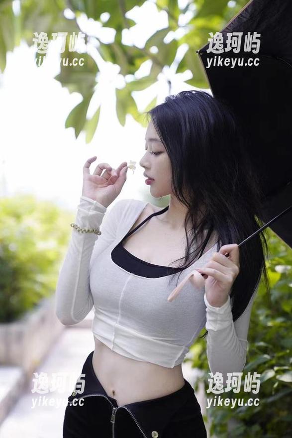 微密圈 - 毛绒豹猫美图+徐珺大哥，组合又酸又甜，有种治愈的魔力。
