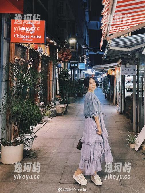 又一波更新，御子Yumiko的美脚像谜一样吸引着讨论。