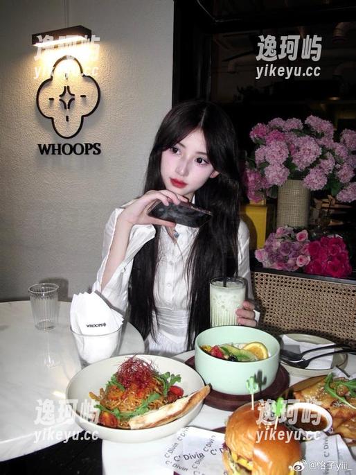 美图与资源，正如怡子yiii与樱花的绚烂纠缠，让我如此着迷