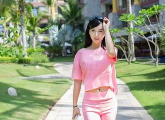 推女郎 – 何何夕带来的空姐合集，让我对制服有了新认知，怪怪的…哈哈！