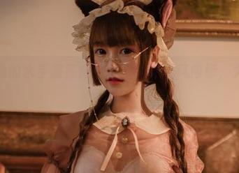 星野咪兔的水手服竟成图库里的潮流风向标，大家怎么看？