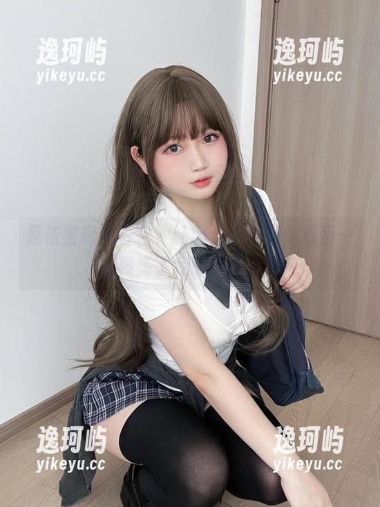 是依酱呀的白裙，让网盘变得如此精彩——照亮了我的文件夹！