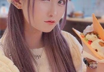 等等，月城委员会又来了，这组专属高清写真我得好好品味～