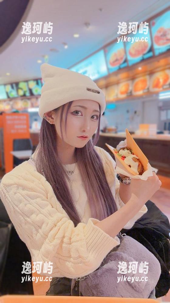 等等，月城委员会又来了，这组专属高清写真我得好好品味～