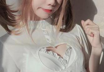 果咩酱w春野苍穹合集，随便浏览几张，心情就跟着轻轻飘。