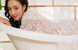 果团网 – 看不见的酸酱兔-裸足写真合集里的微妙尬聊