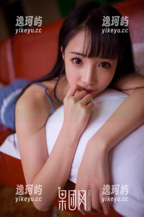 果团网-陈雅漫 果团网 - 陈雅漫的清纯合集:满屏都是纯净的蓝天和白云,拍得我差点要沉迷了