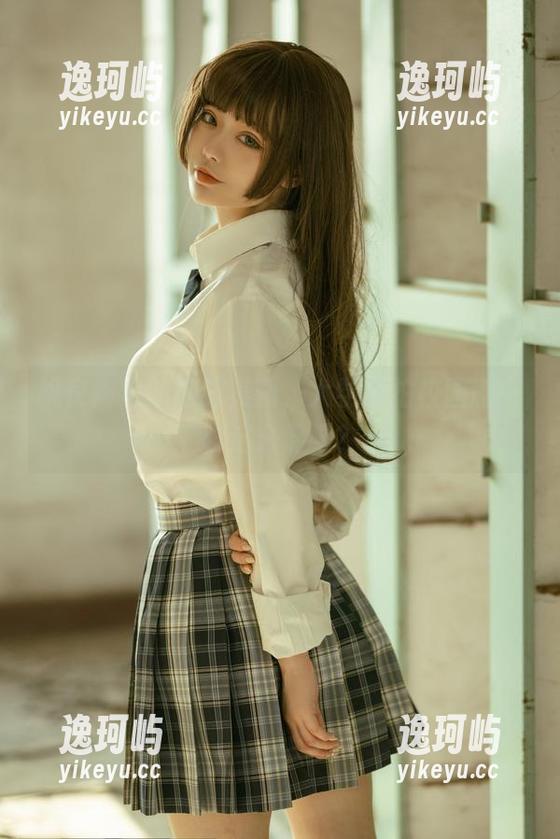 桃良阿宅的校服美图，大学生拍校园剧一般这么穿吧？