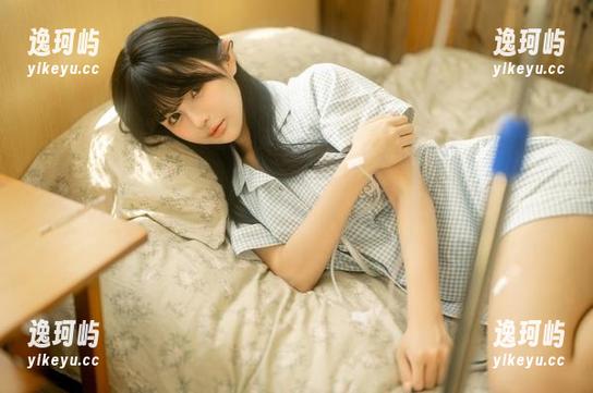 桜井宁宁的最新JK照，真想发表点评论，但又嫌合适的话太少。