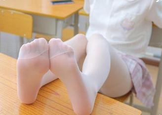 森萝财团美图，你的白丝学生装满意吗？少不了的下载一键！