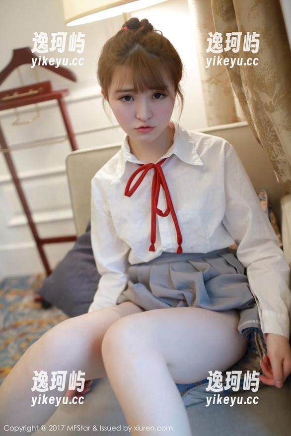 模范学院-NaNa_baby 模范学院 - NaNa_baby的奶牛最新图册,争取让每一口看起来都像是在吃草地!