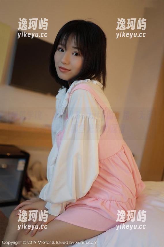 模范学院 - 唐琪儿Beauty的短裙：无圣光写真，那些光影的逗留