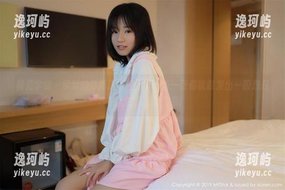 模范学院-梦梵 模范学院 - 梦梵的体操服美图分享:每一张都能散发出一股想在沙发上做的运动气息!