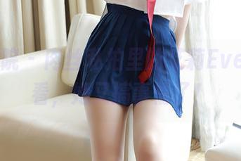 模范学院 – 肉丝私拍里的艾莉Evelyn：看，她又搞事情了！