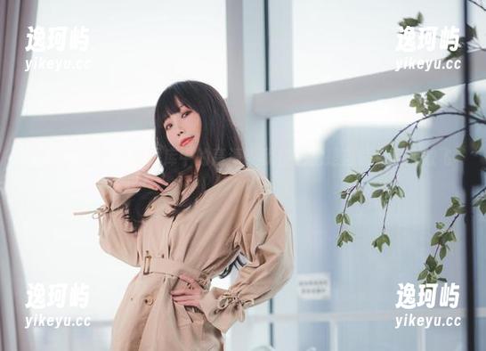 婚纱、汪知子和图库中的高清，我在想她是自信还是太放飞了？