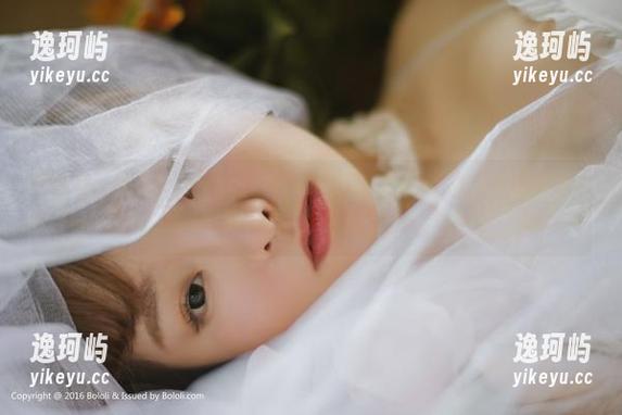 波萝社 - 柳侑绮Sevenbaby的校园高清美图，随手翻翻好像也能回味，格外有趣！
