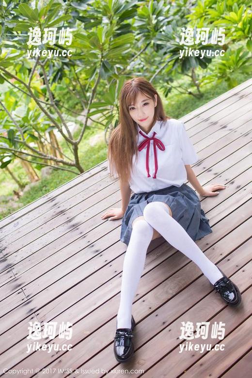 爱蜜社 - 又来一波，梦心玥美足写真更新，完美无暇的“足”迹。